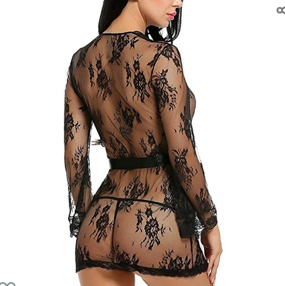 🔥Lace robe with matching g string🔥 - Picture 2 of 3